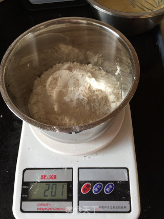 炼乳蛋黄果子的做法步骤：4