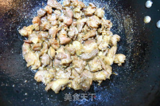 羊肉串的新吃法：葱爆孜然羊肉的做法步骤：4