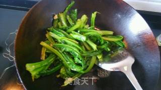 清炒油麦的做法步骤：3