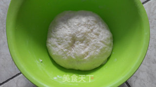 榴香飘飘——榴莲披萨的做法步骤：1