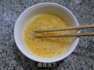 雪菜笋尖炒鸡蛋的做法步骤：4