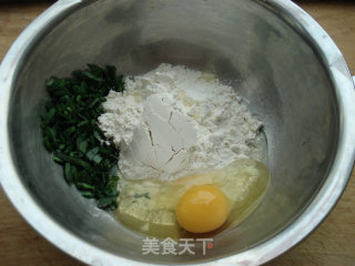 韭菜面片的做法步骤：3