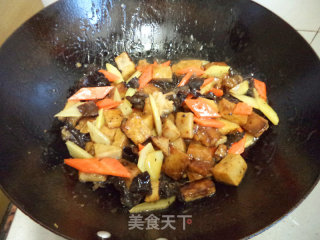 黑椒香芋丁的做法步骤：10