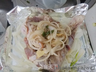 罗勒叶烤羊腿的做法步骤：9