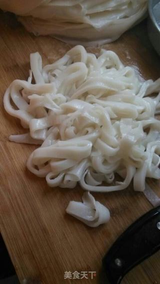 正宗陕西凉皮制作全过程的做法步骤：6