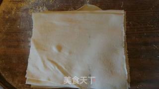 菠菜菌菇宽面的做法步骤：1