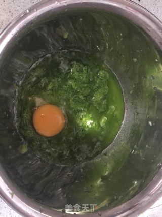 苦瓜小软饼的做法步骤：1