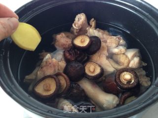 春季滋补 【炖鸡汤】的做法步骤：5