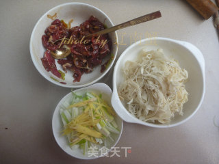 牛肉笋干的做法步骤：5