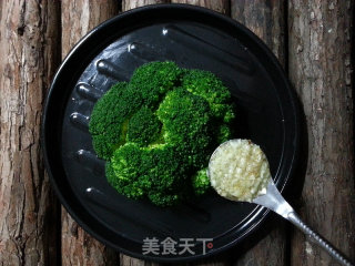 貌美如花窈窕淑女=瘦成一道闪电凉拌耗油西兰花的做法步骤：13