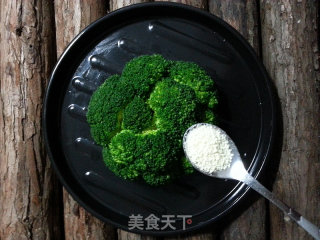 貌美如花窈窕淑女=瘦成一道闪电凉拌耗油西兰花的做法步骤：14
