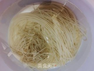 自家酸辣粉的做法步骤：2