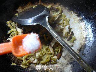 香菇炒榨菜的做法步骤：6