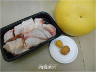 柚子鸡汤的做法步骤：1