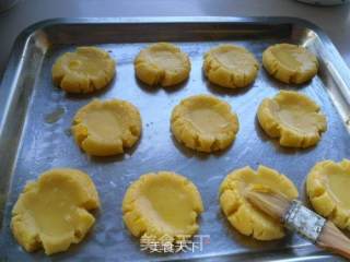 蛋黄酥的做法步骤：9