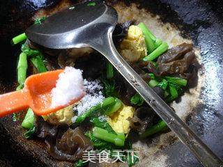 黑木耳鸡蛋炒菜芯的做法步骤：11