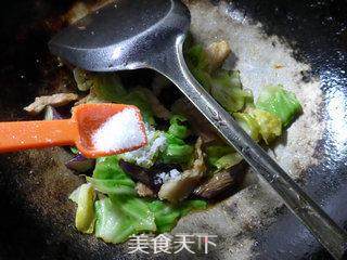 肉片茄子炒牛心菜的做法步骤：12