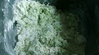 葱油拌蔬菜面的做法步骤：2