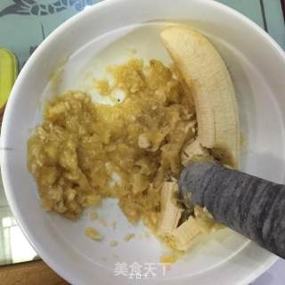牛奶香蕉饼的做法步骤：2
