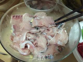 酸菜鱼的做法步骤：2