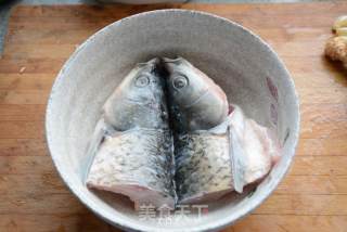 剁椒鱼头的做法步骤：3