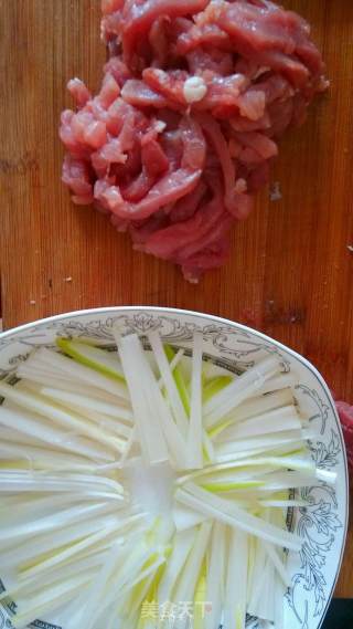 京酱肉丝的做法步骤：2