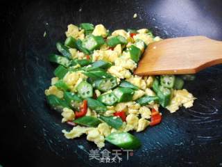 秋葵炒鸡蛋的做法步骤：6