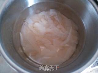 凉拌海蜇丝的做法步骤：1
