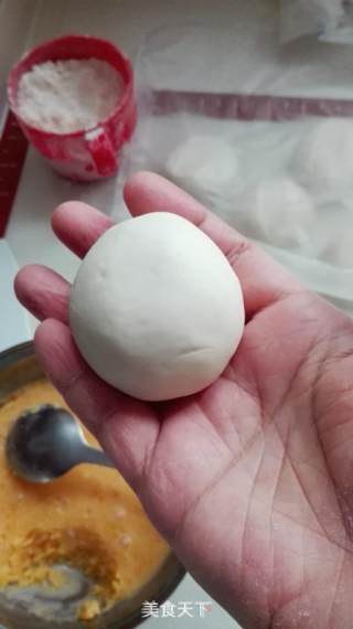 奶黄包的做法步骤：10