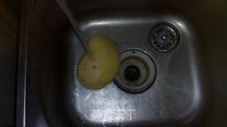 永远吃不腻的经典家常菜———酸辣土豆丝的做法步骤：1