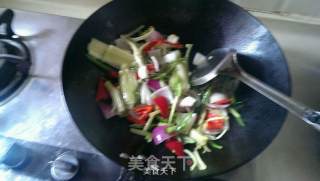 爆炒墨鱼仔的做法步骤：3