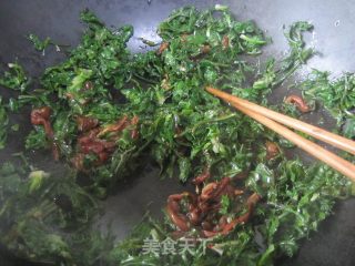 荠菜肉丝炒年糕的做法步骤：8