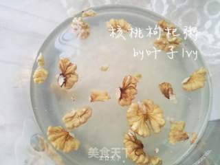 枸杞核桃粥的做法步骤：3
