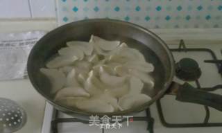 荠菜竹笋肉饺的做法步骤：6