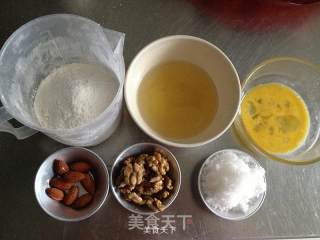 核桃杏仁酥的做法步骤：1
