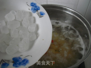 荸荠银耳汤的做法步骤：5