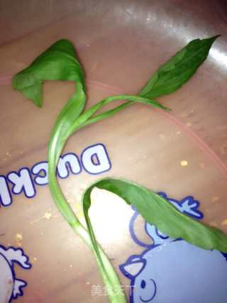 泡豇豆炝炒马兰头的做法步骤：1