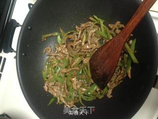 青椒牛肉丝的做法步骤：5