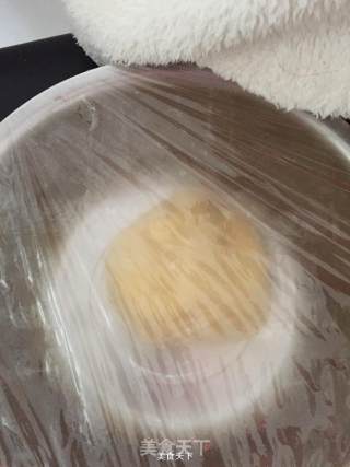 椰蓉面包的做法步骤：1