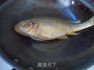 家炖黄花鱼的做法步骤：4