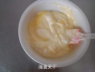 有馅的蛋糕孩子更爱吃——肉松蛋糕卷的做法步骤：9