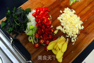 香辣皮皮虾的做法步骤：2