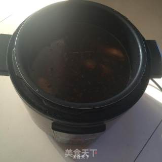 家常炖猪蹄——只需简单四步的做法步骤：3