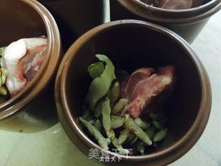 麦冬玉竹炖龙骨的做法步骤：2