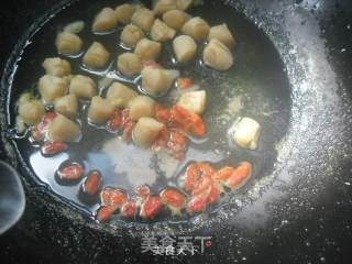 枸杞烩干贝的做法步骤：6