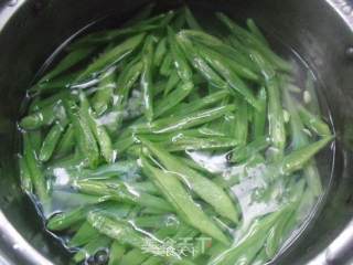 肉丝炒刀豆的做法步骤：4