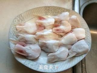 剁椒鱼鳍的做法步骤：1