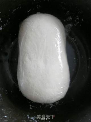 韭菜鸡蛋木耳水饺的做法步骤：1