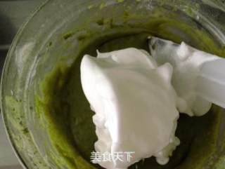 抹茶蛋糕卷的做法步骤：12