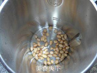 花生牛奶的做法步骤：3